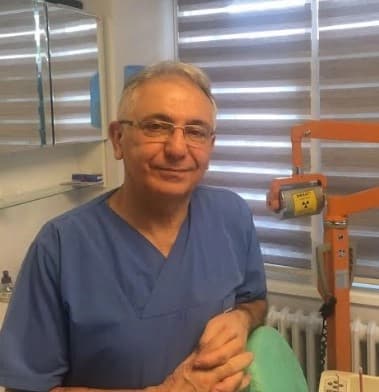 Dr. Dt. Remzi Ülgen bünyesindeki uzman ve modern sağlık merkezi klinik binası görseli