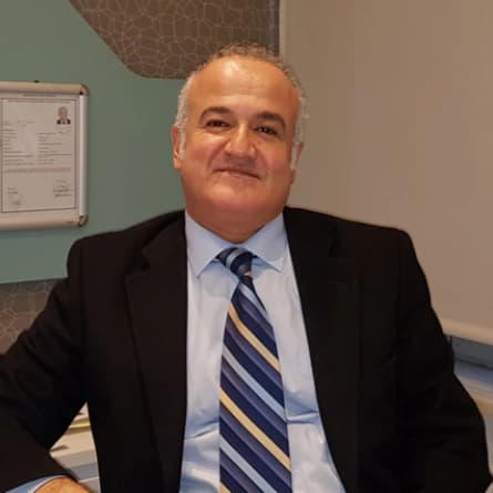 Prof. Dr. Özkan Demirhan bünyesindeki uzman ve modern sağlık merkezi klinik binası görseli