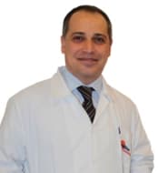 Prof. Dr. Vedat Nisanoğlu bünyesindeki uzman ve modern sağlık merkezi klinik binası görseli