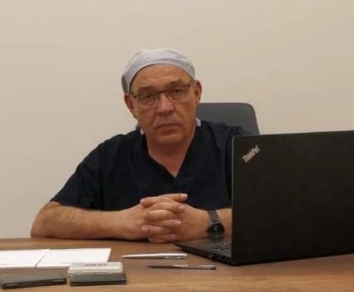Op. Dr. Tayfun Eker bünyesindeki uzman ve modern sağlık merkezi klinik binası görseli