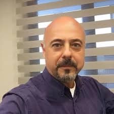 Uzm. Dr. Ercüment İlgüz bünyesindeki uzman ve modern sağlık merkezi klinik binası görseli