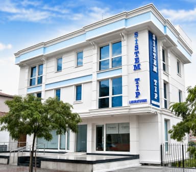 Sistem Tıp Laboratuvarı sağlık merkezi resmi kurumsal logosu