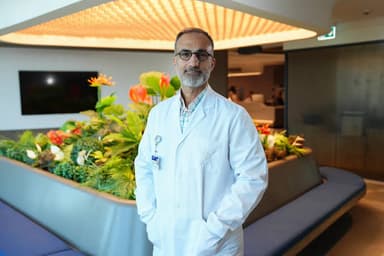 Prof. Dr. Selahattin Tuğrul sağlık merkezi resmi kurumsal logosu