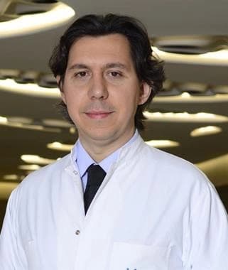 Doç. Dr. Barış Ekici klinik detaylarını, uzman hekimlerini ve tedavi fiyatlarını inceleyin Doç. Dr. Barış Ekici bünyesindeki uzman ve modern sağlık merkezi klinik binası görseli