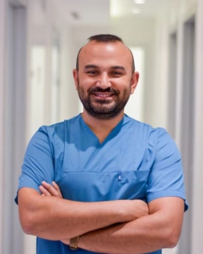 Dr. Ali Ekiz klinik detaylarını, uzman hekimlerini ve tedavi fiyatlarını inceleyin Dr. Ali Ekiz bünyesindeki uzman ve modern sağlık merkezi klinik binası görseli