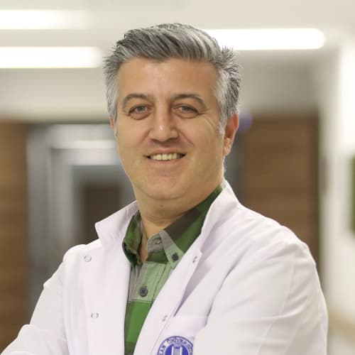 Prof. Dr. Adnan Ayvaz klinik detaylarını, uzman hekimlerini ve tedavi fiyatlarını inceleyin Prof. Dr. Adnan Ayvaz bünyesindeki uzman ve modern sağlık merkezi klinik binası görseli