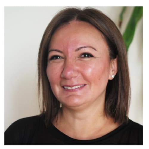 Prof. Dr. Işık Karakaya klinik detaylarını, uzman hekimlerini ve tedavi fiyatlarını inceleyin Prof. Dr. Işık Karakaya bünyesindeki uzman ve modern sağlık merkezi klinik binası görseli