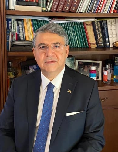 Prof. Dr. M. Murat Tuncer klinik detaylarını, uzman hekimlerini ve tedavi fiyatlarını inceleyin Prof. Dr. M. Murat Tuncer bünyesindeki uzman ve modern sağlık merkezi klinik binası görseli