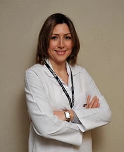 Prof. Dr. Özlem Batukan Esen klinik detaylarını, uzman hekimlerini ve tedavi fiyatlarını inceleyin Prof. Dr. Özlem Batukan Esen bünyesindeki uzman ve modern sağlık merkezi klinik binası görseli