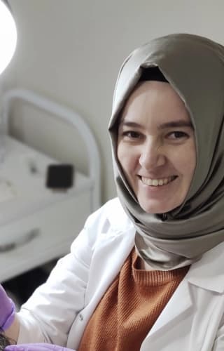 Uzm. Dr. Yasemin Bozduman Habip klinik detaylarını, uzman hekimlerini ve tedavi fiyatlarını inceleyi Uzm. Dr. Yasemin Bozduman Habip bünyesindeki uzman ve modern sağlık merkezi klinik binası görseli