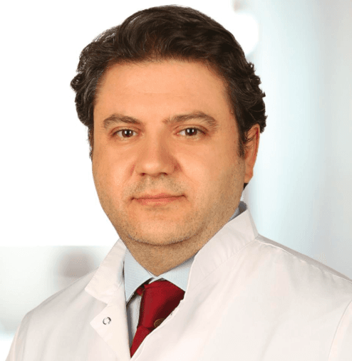 Prof. Dr. Fatih Küçükdurmaz klinik detaylarını, doktorlarını ve tedavi fiyatlarını inceleyin Prof. Dr. Fatih Küçükdurmaz bünyesindeki uzman doktor ve modern sağlık merkezi klinik binası görseli