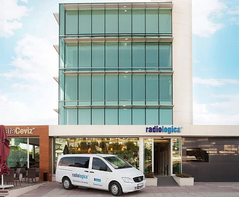 Radiologica Görüntüleme Merkezi klinik detaylarını, doktorlarını ve tedavi fiyatlarını inceleyin Radiologica Görüntüleme Merkezi bünyesindeki uzman doktor ve modern sağlık merkezi klinik binası görseli