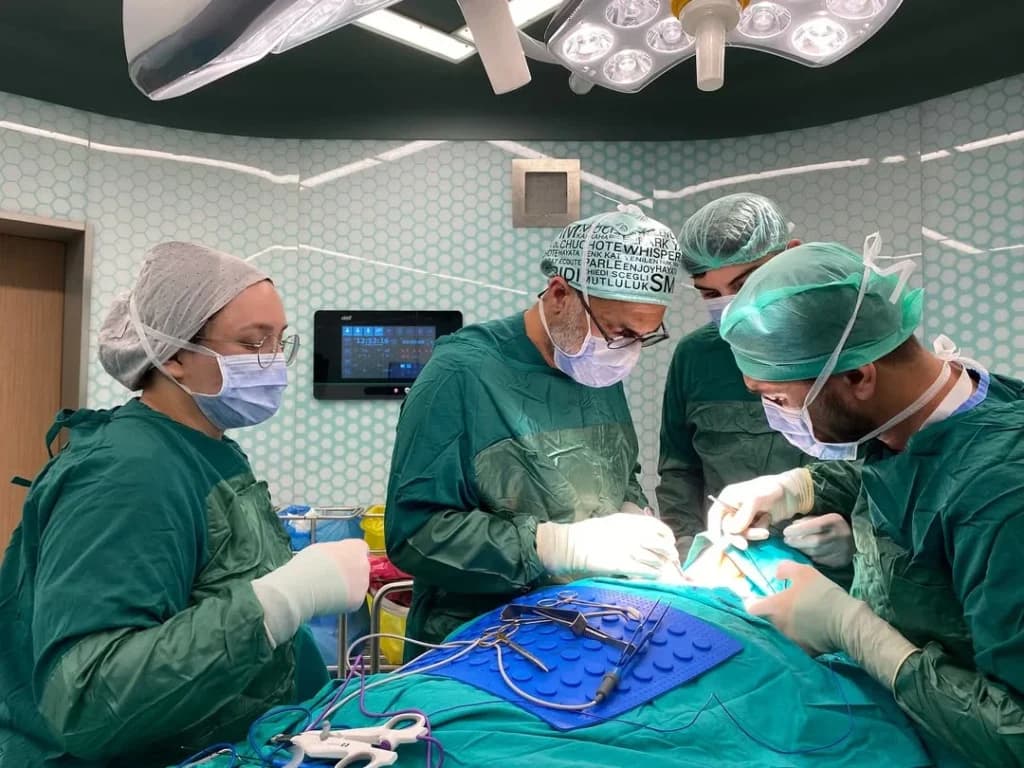 Prof. Dr. Selahattin Tuğrul klinik galerisi küçük resim 4